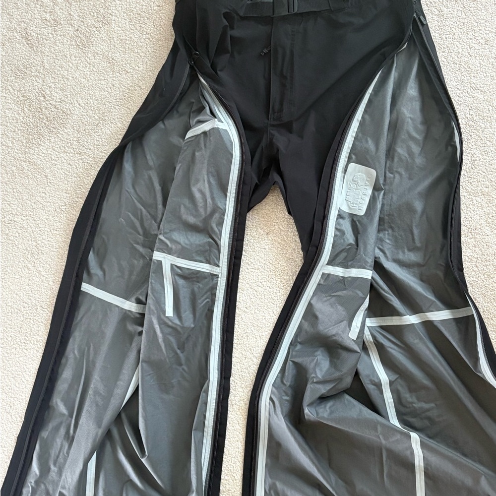 Mountain Hardwear Men's Stretch Ozonic Rain Pant - Picture 5 of 5